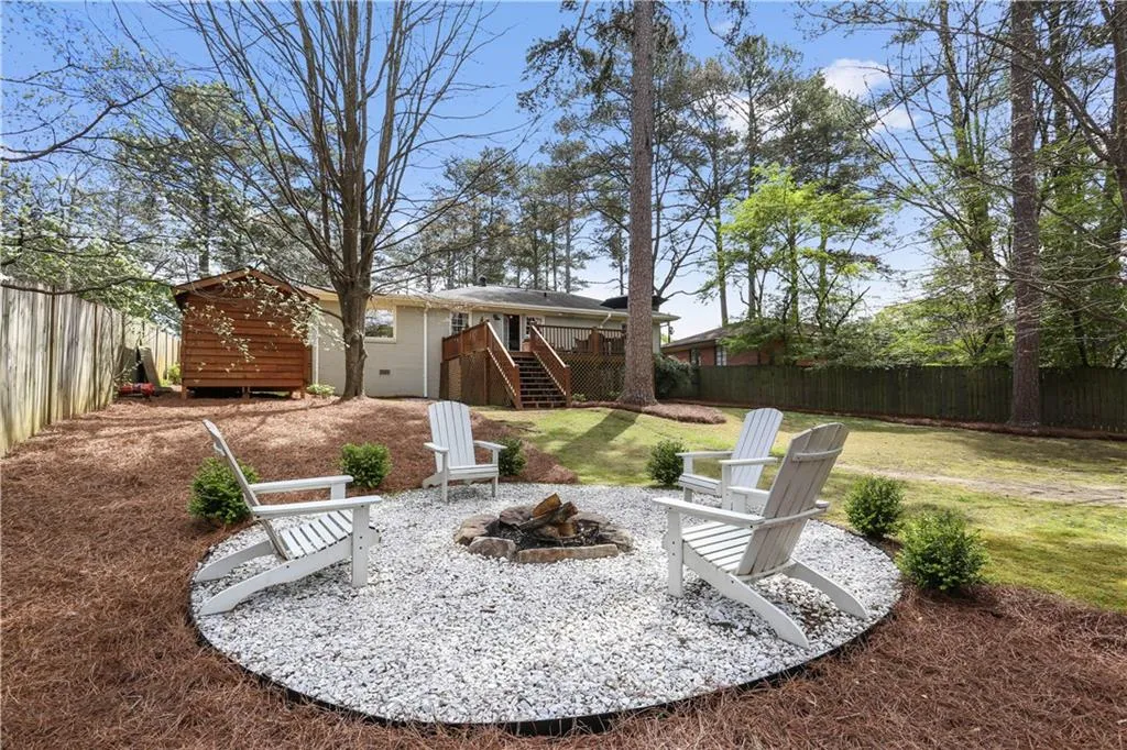 2312 Briarwood Hills Drive Ne, Atlanta, Georgia 30319, 3 Bedrooms Bedrooms, ,2 BathroomsBathrooms,Residential,Sold,2312 Briarwood Hills Drive Ne,5989062
