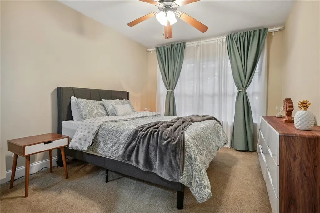 6980 Roswell Road Unit B15, Atlanta, Georgia 30328, 2 Bedrooms Bedrooms, ,2 BathroomsBathrooms,Residential,Sold,6980 Roswell Road Unit B15,7159178