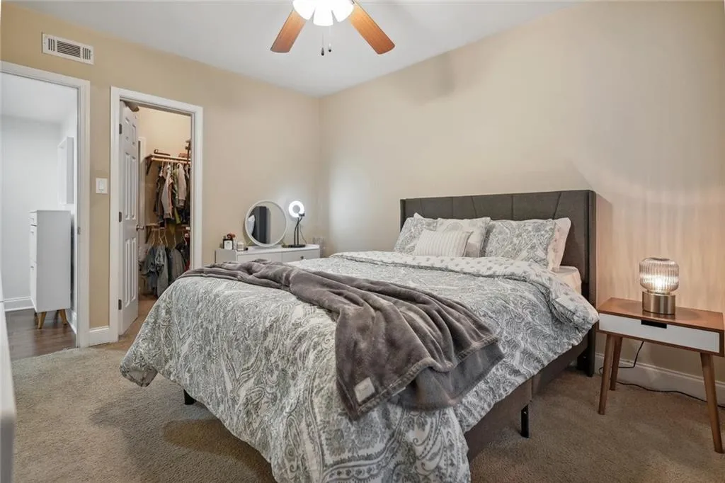 6980 Roswell Road Unit B15, Atlanta, Georgia 30328, 2 Bedrooms Bedrooms, ,2 BathroomsBathrooms,Residential,Sold,6980 Roswell Road Unit B15,7159178