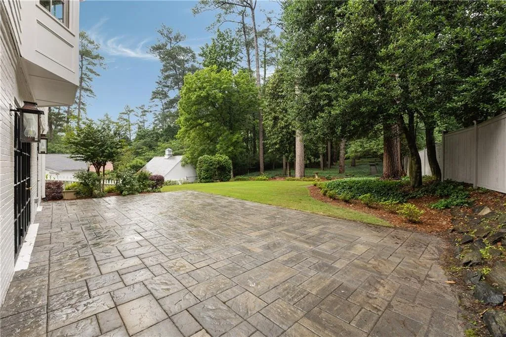 3916 E Brookhaven Drive Ne, Brookhaven, Georgia 30319, 5 Bedrooms Bedrooms, ,4 BathroomsBathrooms,Residential,For Sale,3916 E Brookhaven Drive Ne,7591909