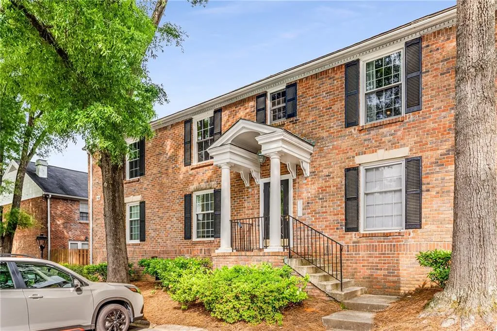 6700 Roswell Road Unit 27c, Atlanta, Georgia 30328, 2 Bedrooms Bedrooms, ,2 BathroomsBathrooms,Residential,Sold,6700 Roswell Road Unit 27c,7382668