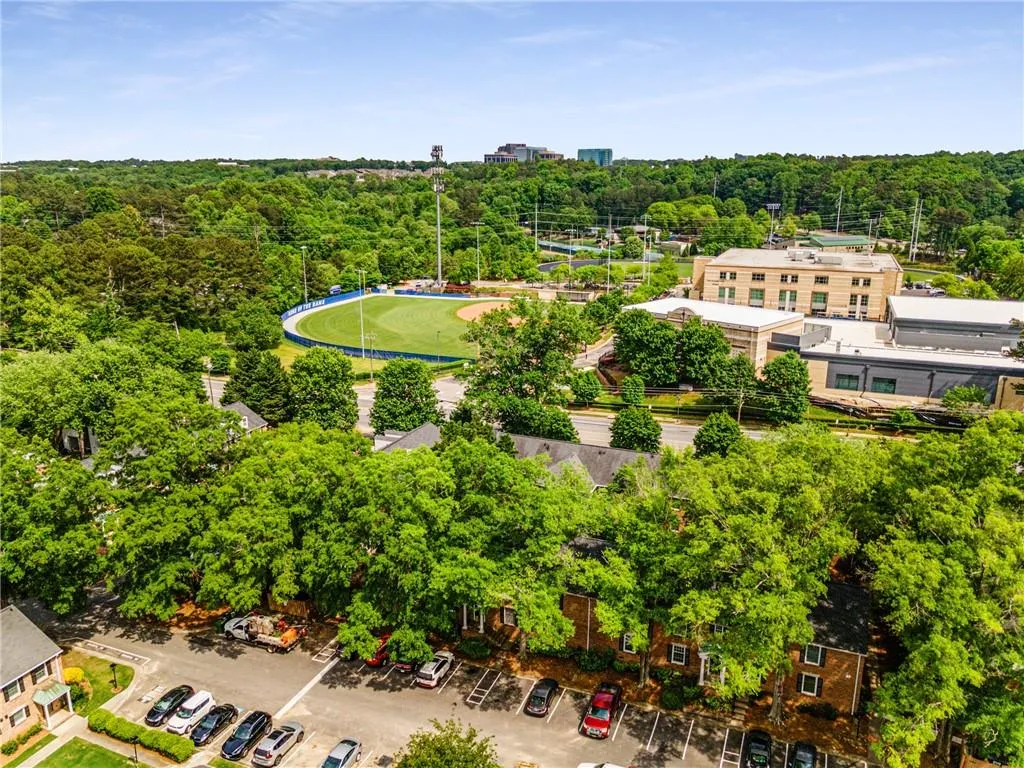 6700 Roswell Road Unit 27c, Atlanta, Georgia 30328, 2 Bedrooms Bedrooms, ,2 BathroomsBathrooms,Residential,Sold,6700 Roswell Road Unit 27c,7382668