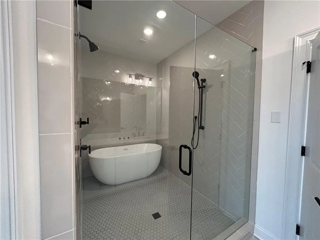 6780 Prelude Drive, Sandy Springs, Georgia 30328, 4 Bedrooms Bedrooms, ,4 BathroomsBathrooms,Residential,Sold,6780 Prelude Drive,7162411