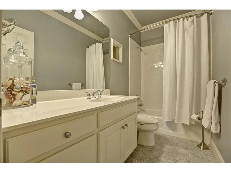 54 W Belle Isle Road, Atlanta, Georgia 30342, 3 Bedrooms Bedrooms, ,2 BathroomsBathrooms,Residential,Sold,54 W Belle Isle Road,5660492