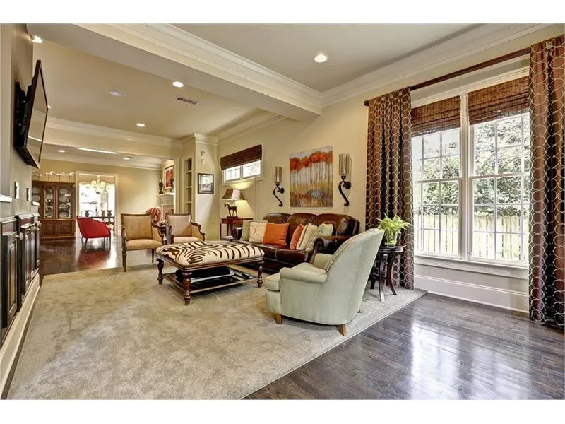 54 W Belle Isle Road, Atlanta, Georgia 30342, 3 Bedrooms Bedrooms, ,2 BathroomsBathrooms,Residential,Sold,54 W Belle Isle Road,5660492