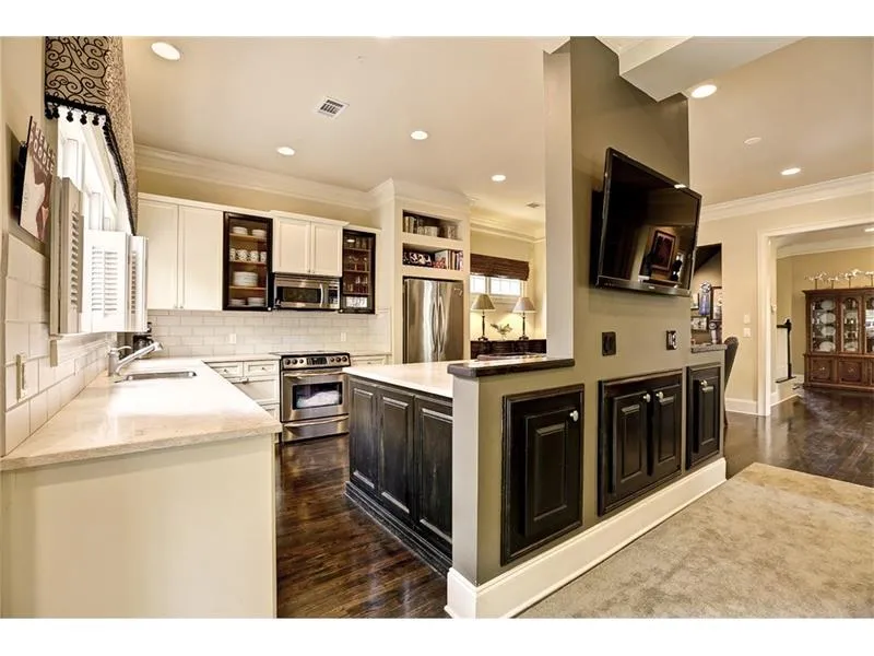 54 W Belle Isle Road, Atlanta, Georgia 30342, 3 Bedrooms Bedrooms, ,2 BathroomsBathrooms,Residential,Sold,54 W Belle Isle Road,5660492