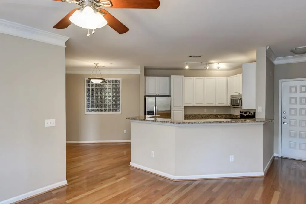 10 Perimeter Summit Boulevard Ne Unit 4214, Brookhaven, Georgia 30319, 1 Bedroom Bedrooms, ,1 BathroomBathrooms,Residential,Sold,10 Perimeter Summit Boulevard Ne Unit 4214,5764429