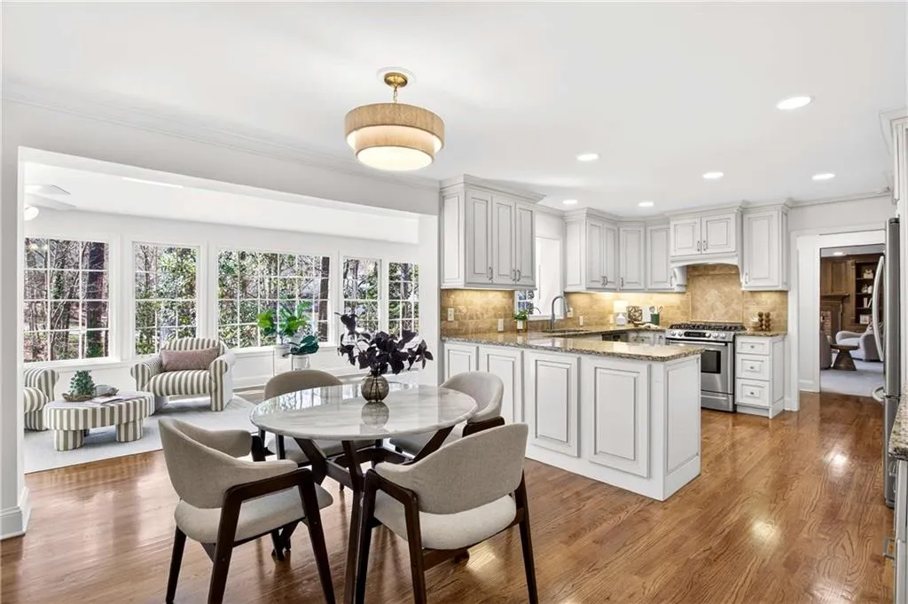 350 Spindle Court, Sandy Springs, Georgia 30350, 5 Bedrooms Bedrooms, ,4 BathroomsBathrooms,Residential,For Sale,350 Spindle Court,7725454