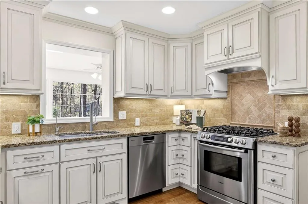 350 Spindle Court, Sandy Springs, Georgia 30350, 5 Bedrooms Bedrooms, ,4 BathroomsBathrooms,Residential,For Sale,350 Spindle Court,7725454