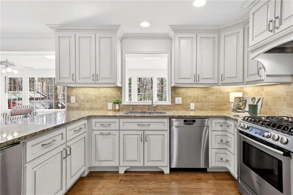 350 Spindle Court, Sandy Springs, Georgia 30350, 5 Bedrooms Bedrooms, ,4 BathroomsBathrooms,Residential,For Sale,350 Spindle Court,7725454