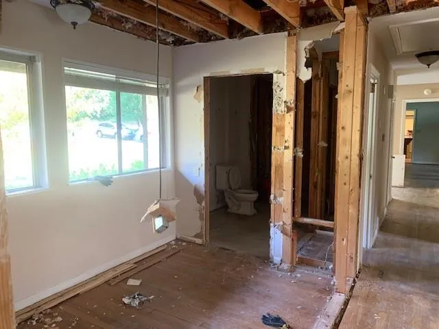 425 Carriage Drive, Atlanta, Georgia 30328, 3 Bedrooms Bedrooms, ,3 BathroomsBathrooms,Residential,Sold,425 Carriage Drive,6644024