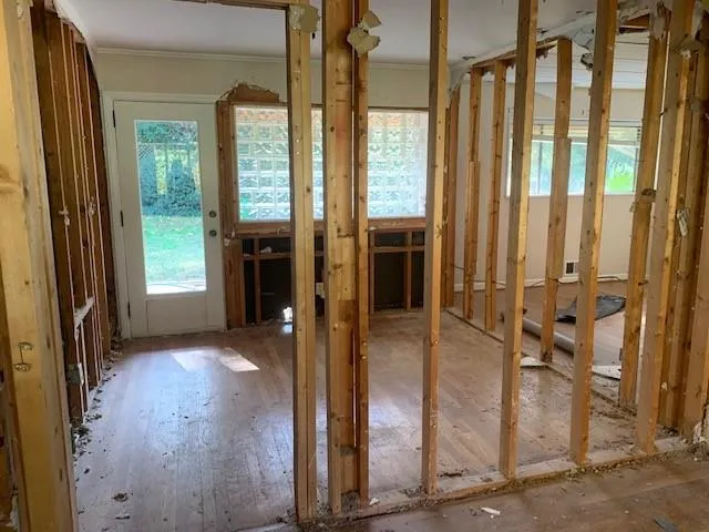 425 Carriage Drive, Atlanta, Georgia 30328, 3 Bedrooms Bedrooms, ,3 BathroomsBathrooms,Residential,Sold,425 Carriage Drive,6644024