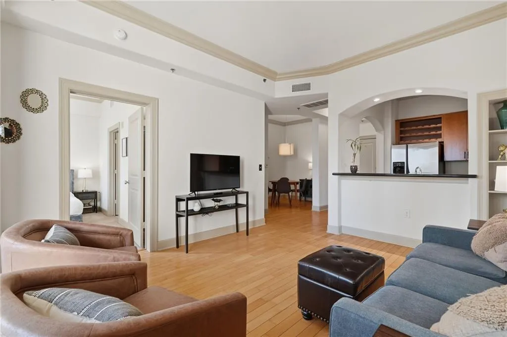 3445 Stratford Road Ne Unit 1005, Atlanta, Georgia 30326, 1 Bedroom Bedrooms, 0 ,1 BathroomBathrooms,Residential,For Sale,3445 Stratford Road Ne Unit 1005,7656129
