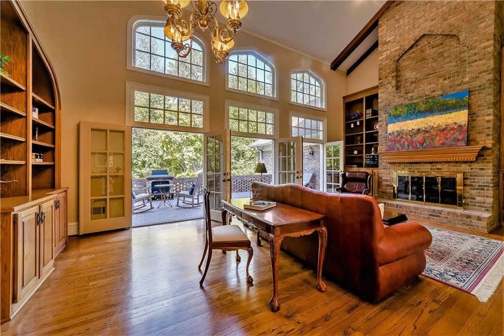 2 Bentley Trace Manor, Atlanta, Georgia 30327, 6 Bedrooms Bedrooms, ,4 BathroomsBathrooms,Residential,Sold,2 Bentley Trace Manor,6098225
