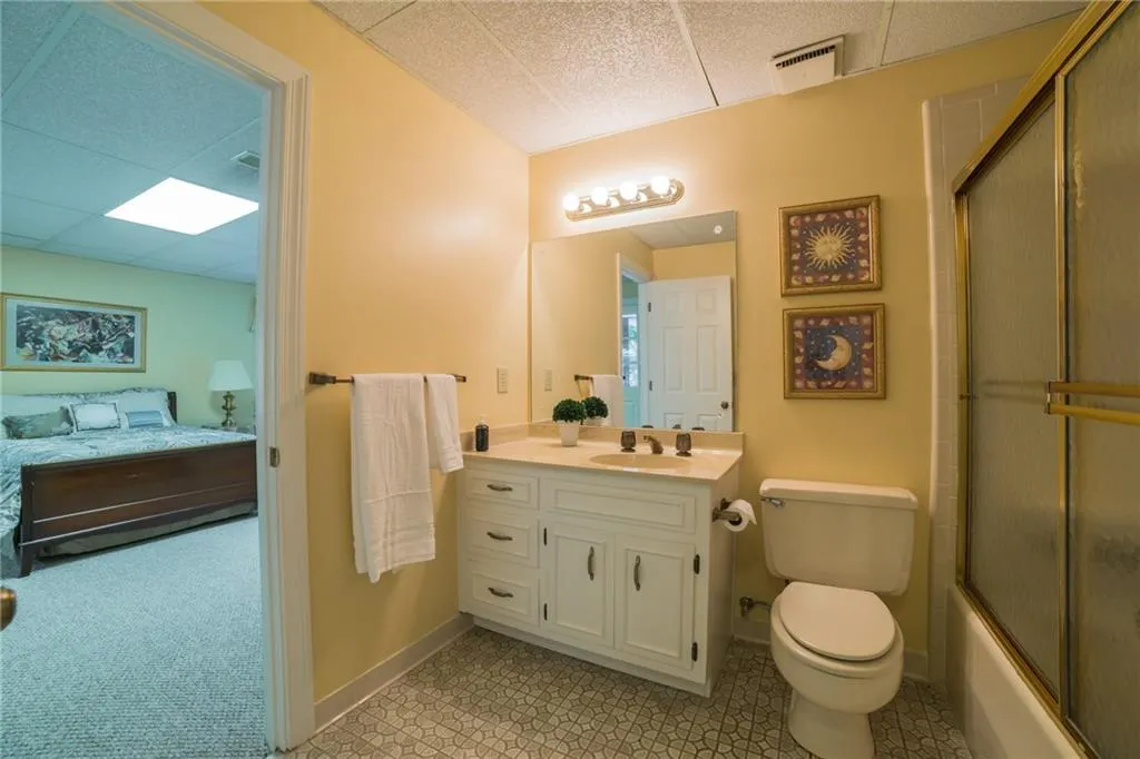2 Bentley Trace Manor, Atlanta, Georgia 30327, 6 Bedrooms Bedrooms, ,4 BathroomsBathrooms,Residential,Sold,2 Bentley Trace Manor,6098225