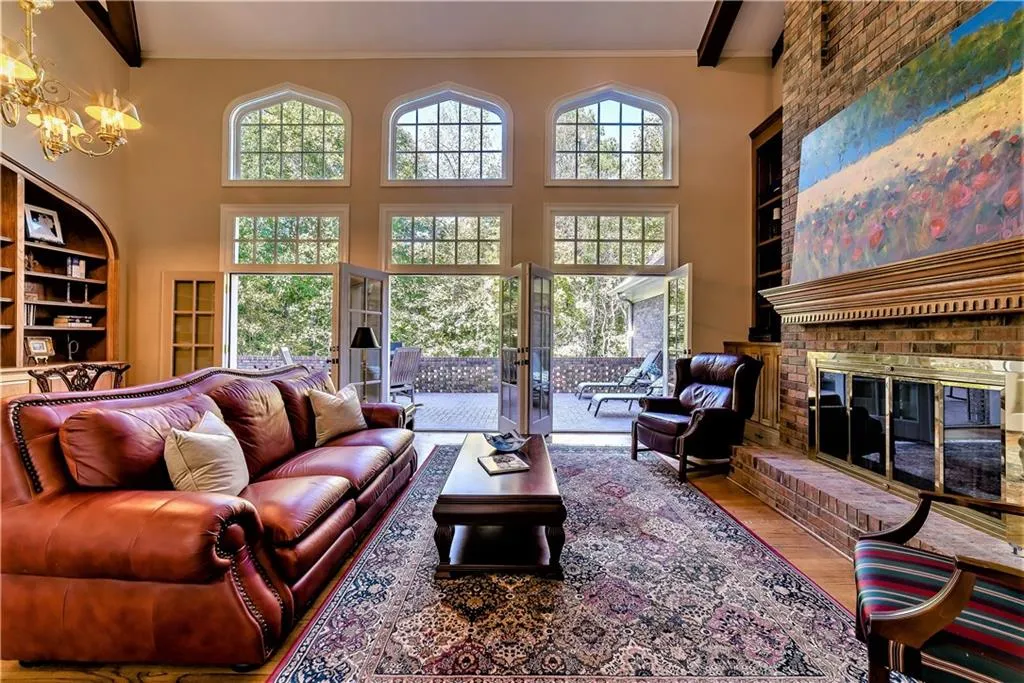 2 Bentley Trace Manor, Atlanta, Georgia 30327, 6 Bedrooms Bedrooms, ,4 BathroomsBathrooms,Residential,Sold,2 Bentley Trace Manor,6098225