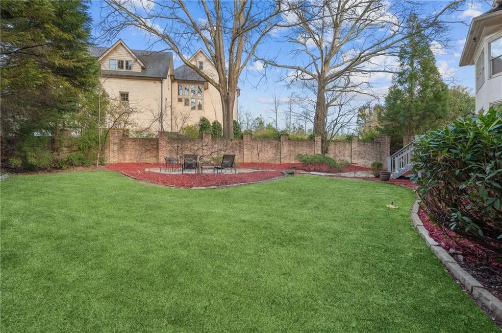 644 Windsor Parkway, Atlanta, Georgia 30342, 6 Bedrooms Bedrooms, ,5 BathroomsBathrooms,Residential,Sold,644 Windsor Parkway,7348789