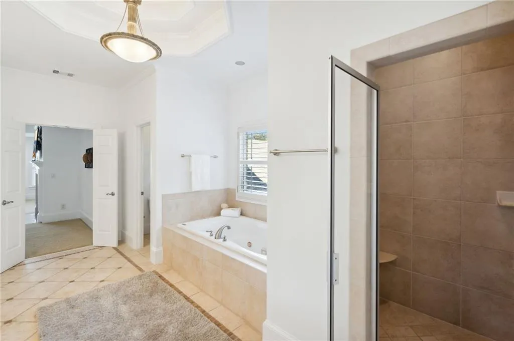 644 Windsor Parkway, Atlanta, Georgia 30342, 6 Bedrooms Bedrooms, ,5 BathroomsBathrooms,Residential,Sold,644 Windsor Parkway,7348789