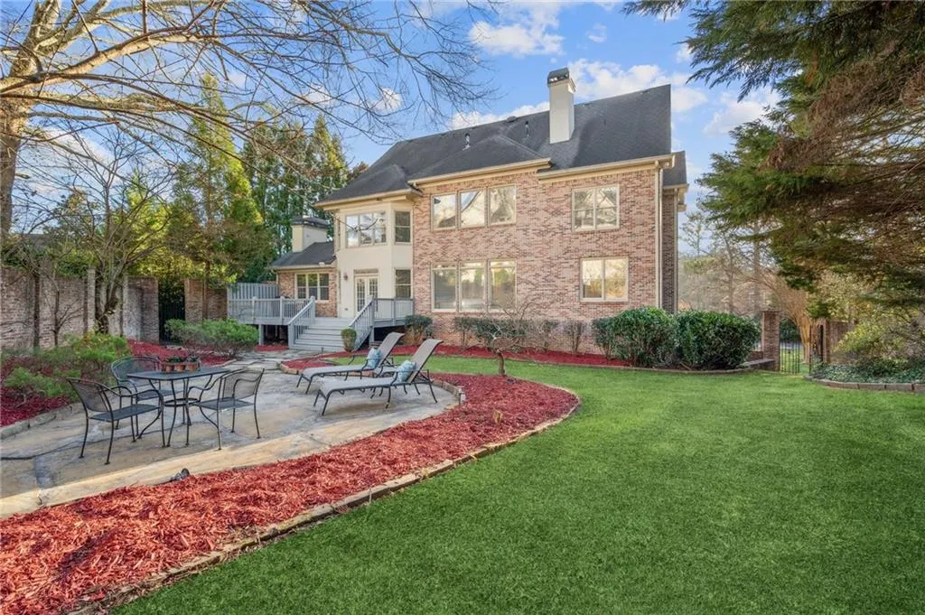 644 Windsor Parkway, Atlanta, Georgia 30342, 6 Bedrooms Bedrooms, ,5 BathroomsBathrooms,Residential,Sold,644 Windsor Parkway,7348789