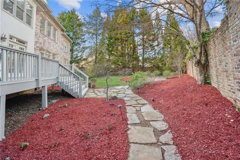 644 Windsor Parkway, Atlanta, Georgia 30342, 6 Bedrooms Bedrooms, ,5 BathroomsBathrooms,Residential,Sold,644 Windsor Parkway,7348789