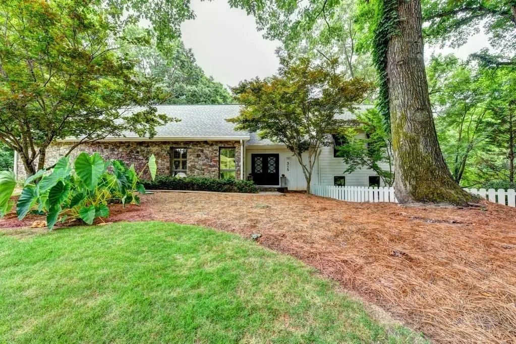 315 Skyridge Drive, Sandy Springs, Georgia 30350, 5 Bedrooms Bedrooms, ,4 BathroomsBathrooms,Residential,Sold,315 Skyridge Drive,6585115