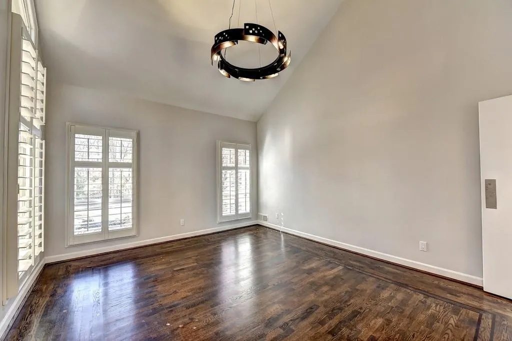 315 Skyridge Drive, Sandy Springs, Georgia 30350, 5 Bedrooms Bedrooms, ,4 BathroomsBathrooms,Residential,Sold,315 Skyridge Drive,6585115