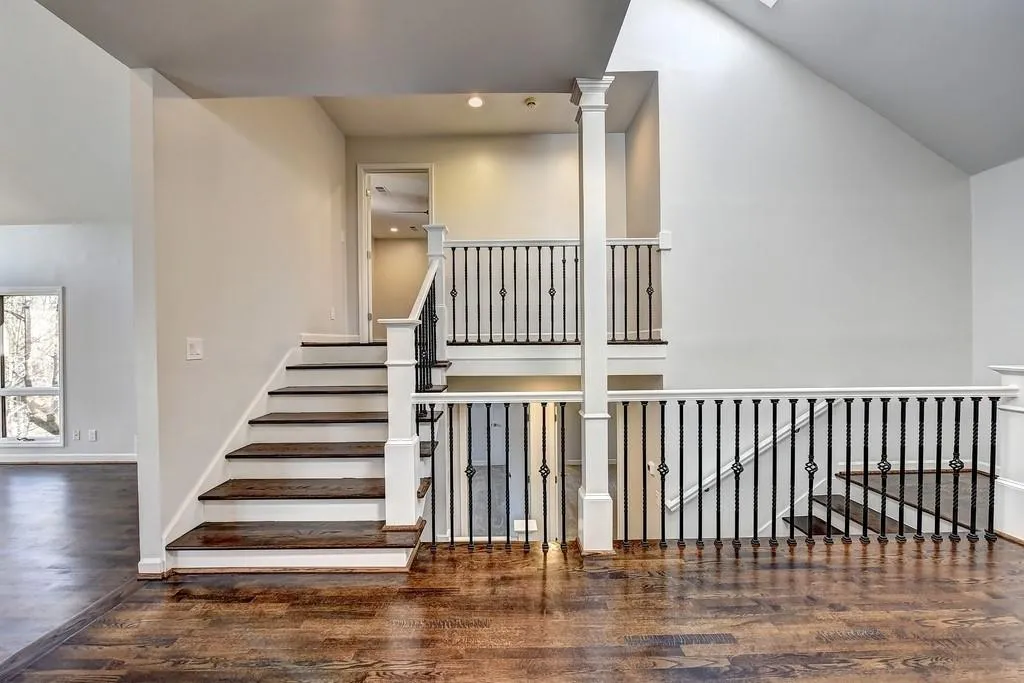 315 Skyridge Drive, Sandy Springs, Georgia 30350, 5 Bedrooms Bedrooms, ,4 BathroomsBathrooms,Residential,Sold,315 Skyridge Drive,6585115