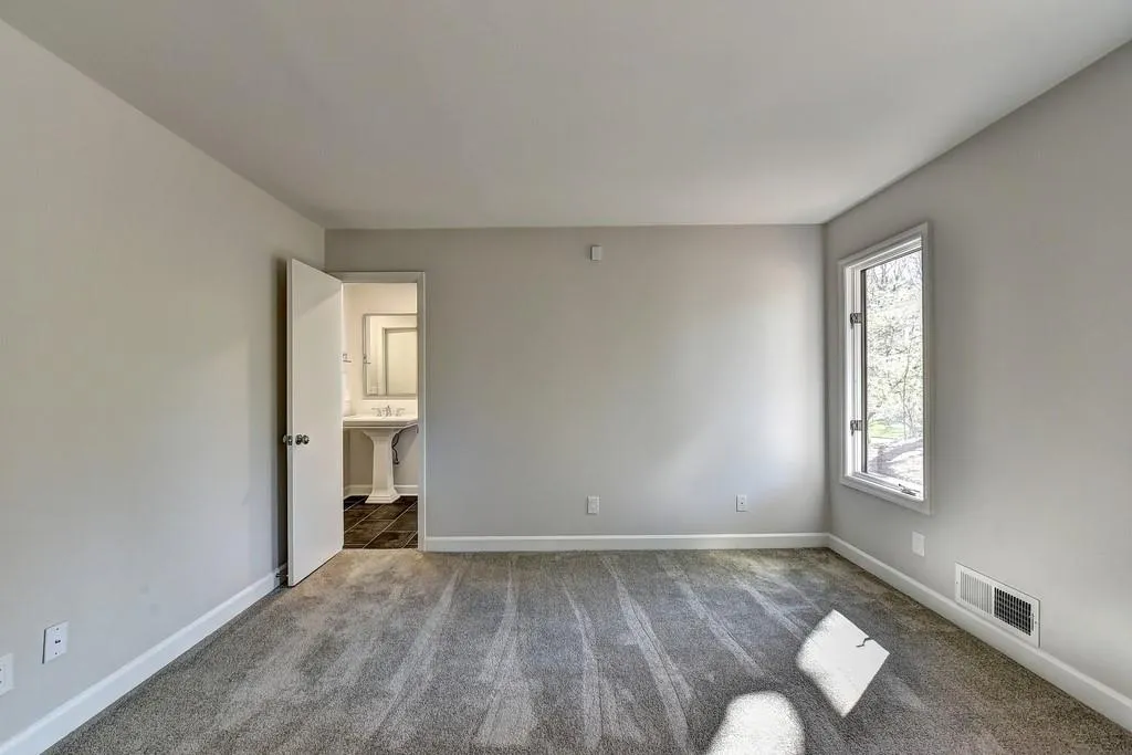 315 Skyridge Drive, Sandy Springs, Georgia 30350, 5 Bedrooms Bedrooms, ,4 BathroomsBathrooms,Residential,Sold,315 Skyridge Drive,6585115