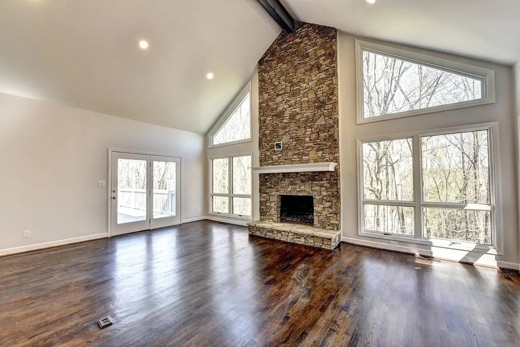 315 Skyridge Drive, Sandy Springs, Georgia 30350, 5 Bedrooms Bedrooms, ,4 BathroomsBathrooms,Residential,Sold,315 Skyridge Drive,6585115