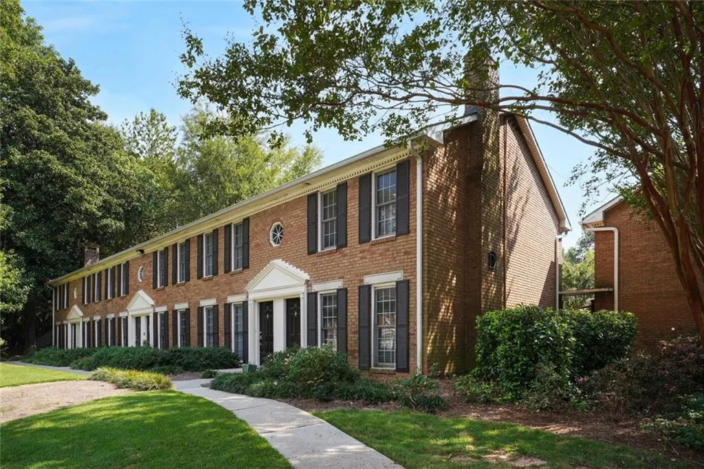 1101 Collier Road Nw Unit D6, Atlanta, Georgia 30318, 2 Bedrooms Bedrooms, ,1 BathroomBathrooms,Residential,For Sale,1101 Collier Road Nw Unit D6,7656295