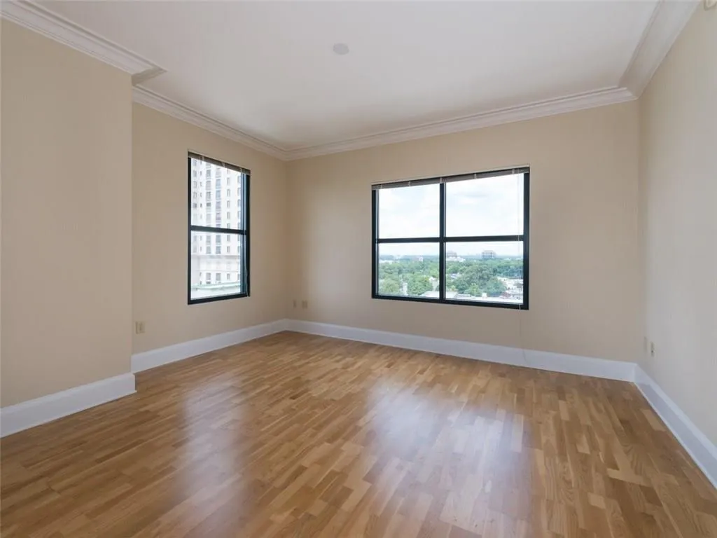 3040 Peachtree Road Nw Unit 1012, Atlanta, Georgia 30305, 2 Bedrooms Bedrooms, ,2 BathroomsBathrooms,Residential,Sold,3040 Peachtree Road Nw Unit 1012,5736469