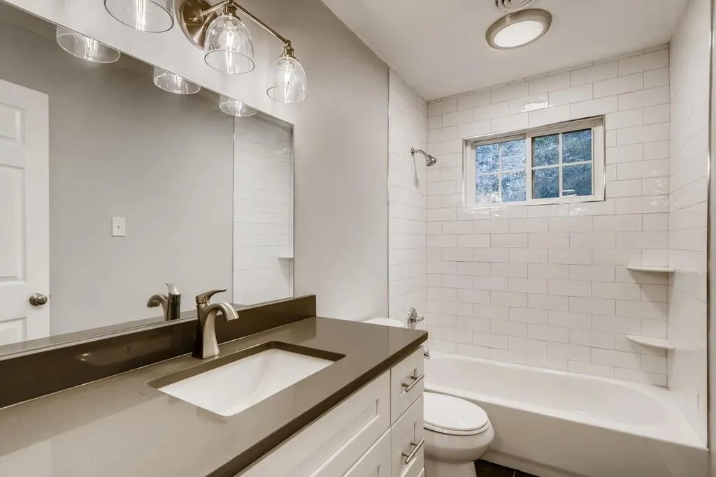 5532 Kingsport Drive, Atlanta, Georgia 30342, 2 Bedrooms Bedrooms, ,1 BathroomBathrooms,Residential,Sold,5532 Kingsport Drive,6822638