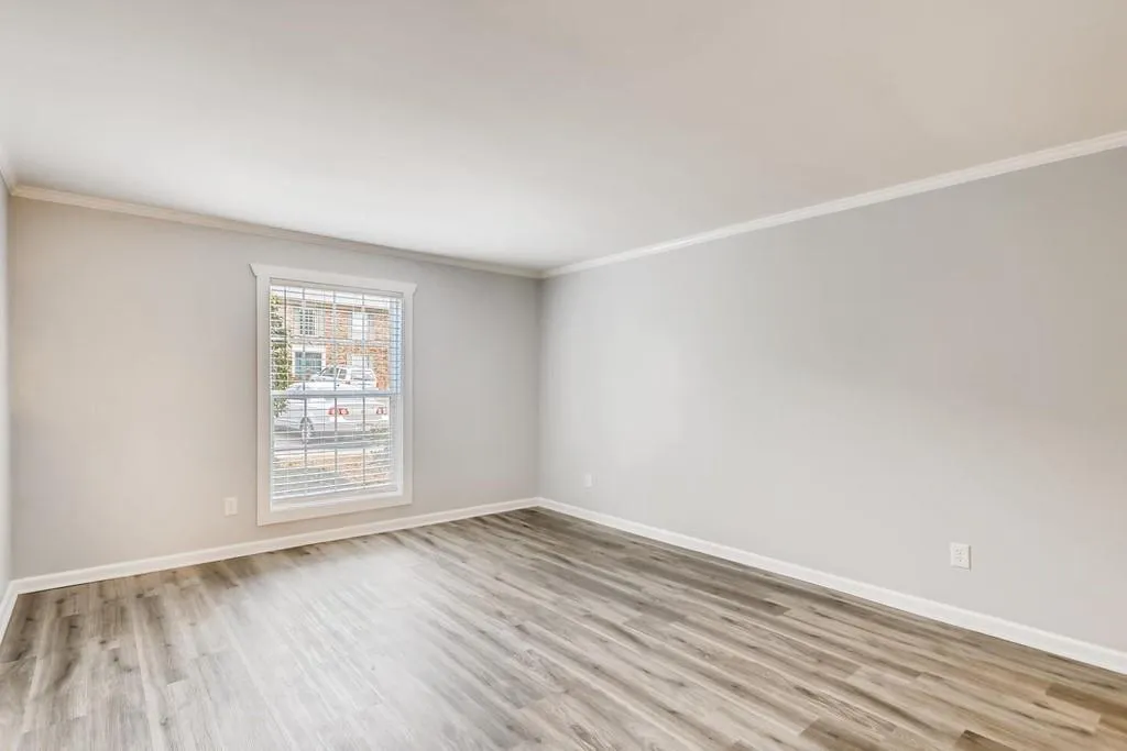 5532 Kingsport Drive, Atlanta, Georgia 30342, 2 Bedrooms Bedrooms, ,1 BathroomBathrooms,Residential,Sold,5532 Kingsport Drive,6822638