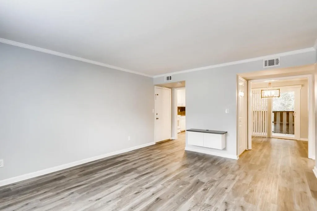 5532 Kingsport Drive, Atlanta, Georgia 30342, 2 Bedrooms Bedrooms, ,1 BathroomBathrooms,Residential,Sold,5532 Kingsport Drive,6822638