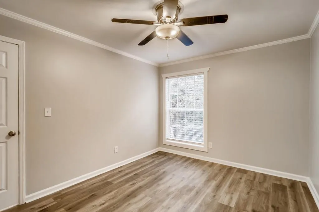 5532 Kingsport Drive, Atlanta, Georgia 30342, 2 Bedrooms Bedrooms, ,1 BathroomBathrooms,Residential,Sold,5532 Kingsport Drive,6822638