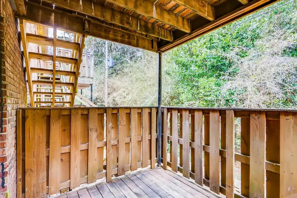 5532 Kingsport Drive, Atlanta, Georgia 30342, 2 Bedrooms Bedrooms, ,1 BathroomBathrooms,Residential,Sold,5532 Kingsport Drive,6822638