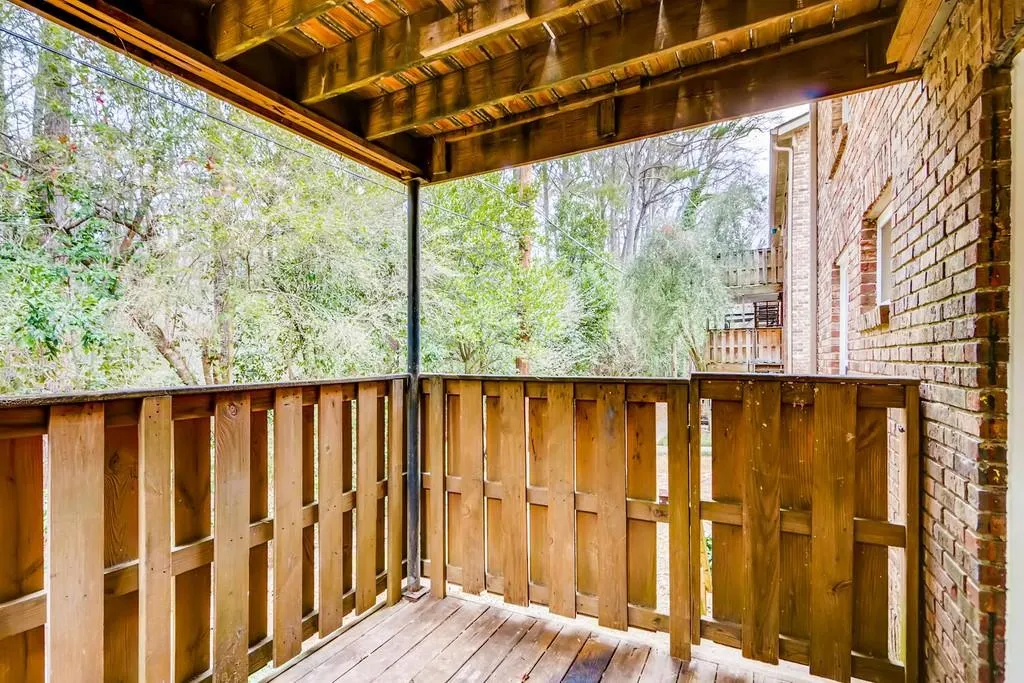 5532 Kingsport Drive, Atlanta, Georgia 30342, 2 Bedrooms Bedrooms, ,1 BathroomBathrooms,Residential,Sold,5532 Kingsport Drive,6822638