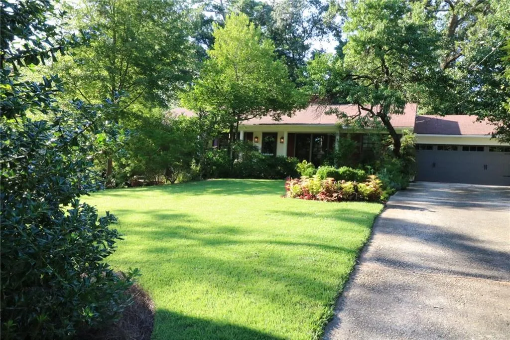 84 Silverwood Road Ne, Sandy Springs, Georgia 30342, 3 Bedrooms Bedrooms, ,2 BathroomsBathrooms,Residential,Sold,84 Silverwood Road Ne,6015401