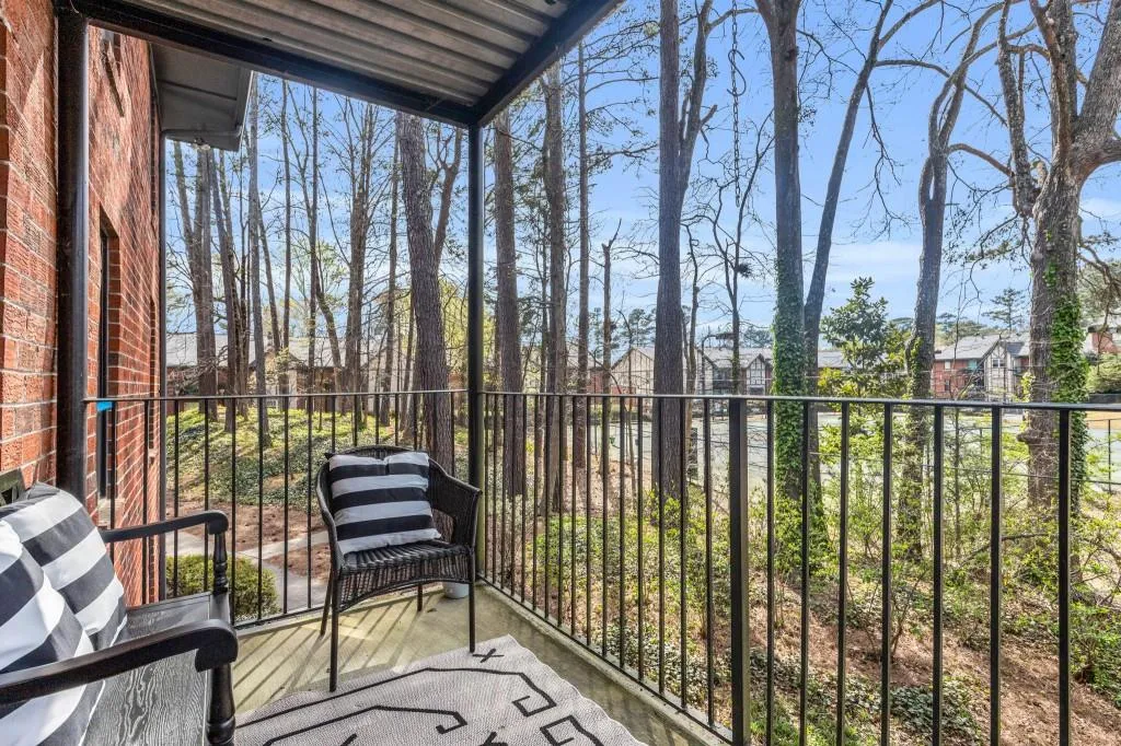 6851 Roswell Road Unit H-31, Sandy Springs, Georgia 30328, 2 Bedrooms Bedrooms, ,2 BathroomsBathrooms,Residential,Sold,6851 Roswell Road Unit H-31,7192278
