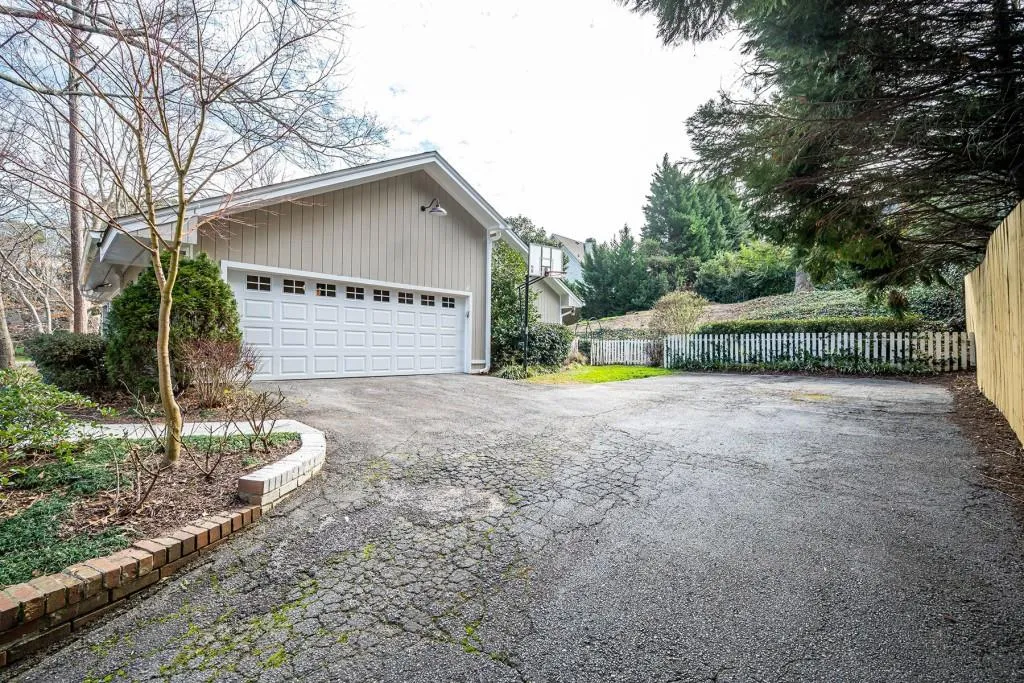 1135 Old Woodbine Road, Atlanta, Georgia 30319, 5 Bedrooms Bedrooms, ,3 BathroomsBathrooms,Residential,Sold,1135 Old Woodbine Road,6995283
