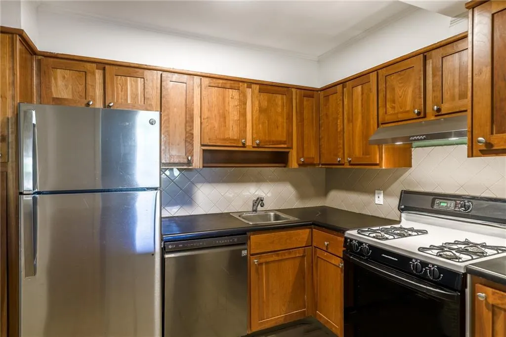 2965 Pharr Court South Nw Unit 503, Atlanta, Georgia 30305, 1 Bedroom Bedrooms, ,1 BathroomBathrooms,Residential,For Sale,2965 Pharr Court South Nw Unit 503,7550812