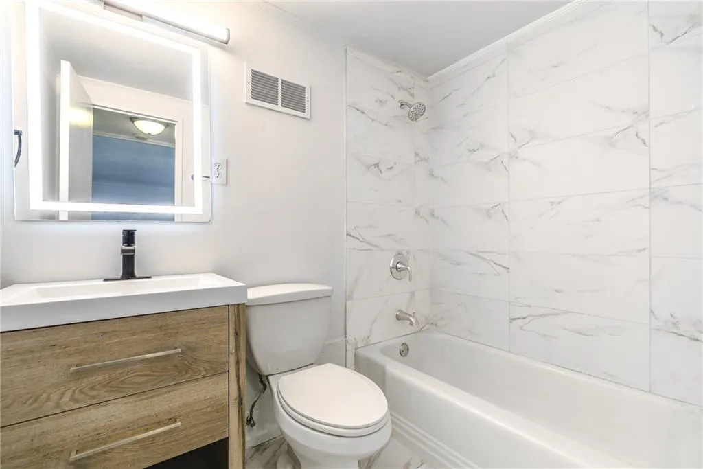 2965 Pharr Court South Nw Unit 503, Atlanta, Georgia 30305, 1 Bedroom Bedrooms, ,1 BathroomBathrooms,Residential,For Sale,2965 Pharr Court South Nw Unit 503,7550812