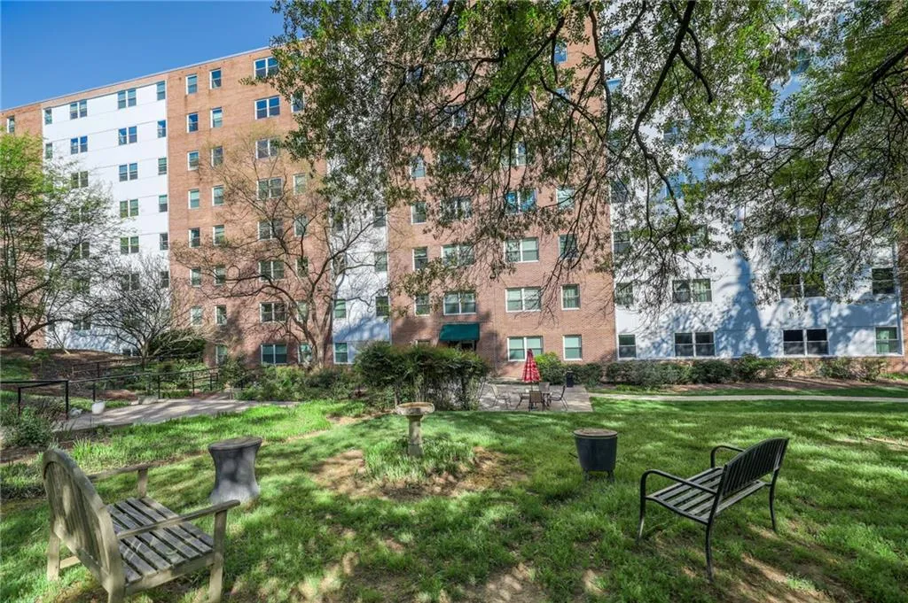2965 Pharr Court South Nw Unit 503, Atlanta, Georgia 30305, 1 Bedroom Bedrooms, ,1 BathroomBathrooms,Residential,For Sale,2965 Pharr Court South Nw Unit 503,7550812