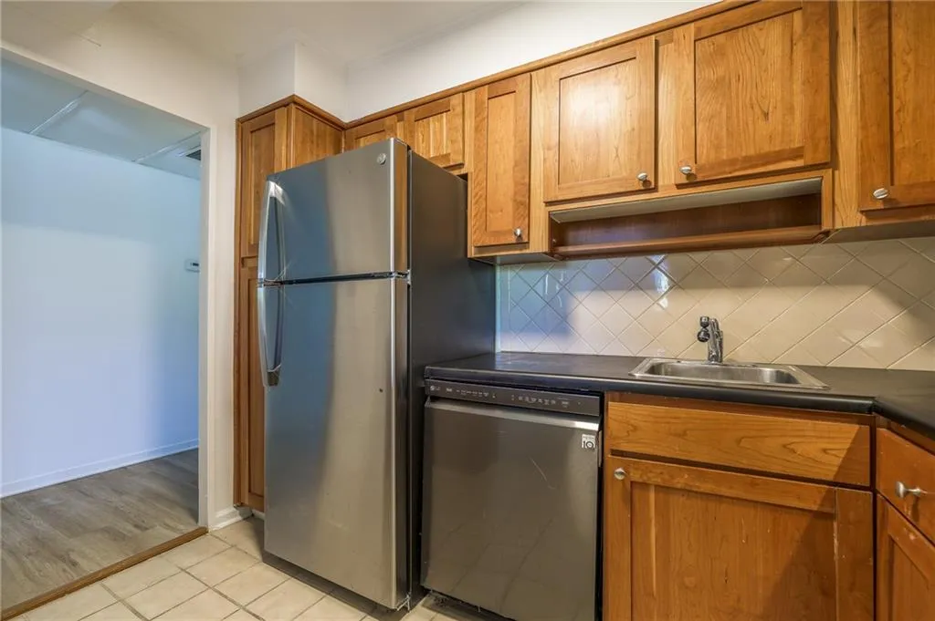2965 Pharr Court South Nw Unit 503, Atlanta, Georgia 30305, 1 Bedroom Bedrooms, ,1 BathroomBathrooms,Residential,For Sale,2965 Pharr Court South Nw Unit 503,7550812