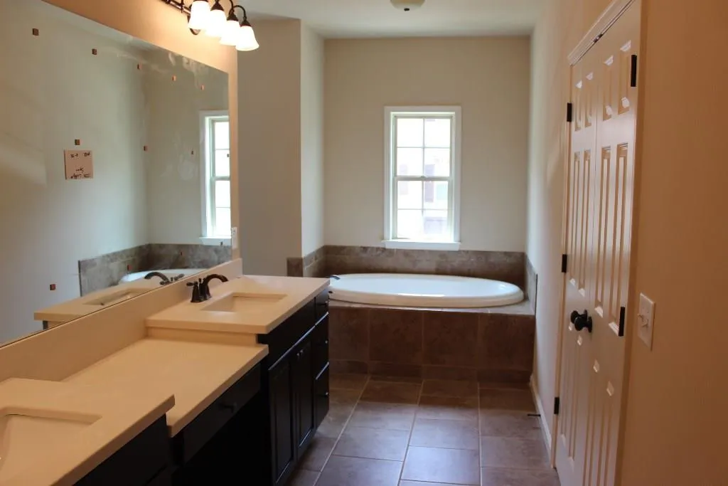 1008 Bergeron Place Unit 1008, Sandy Springs, Georgia 30328, 3 Bedrooms Bedrooms, ,2 BathroomsBathrooms,Residential,Sold,1008 Bergeron Place Unit 1008,5392412