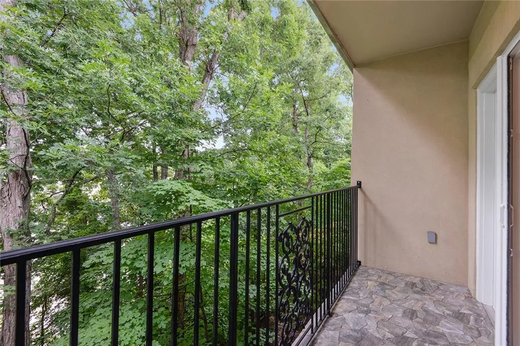 5415 Northland Drive Unit 306, Atlanta, Georgia 30342, 2 Bedrooms Bedrooms, ,2 BathroomsBathrooms,Residential,Sold,5415 Northland Drive Unit 306,6597723