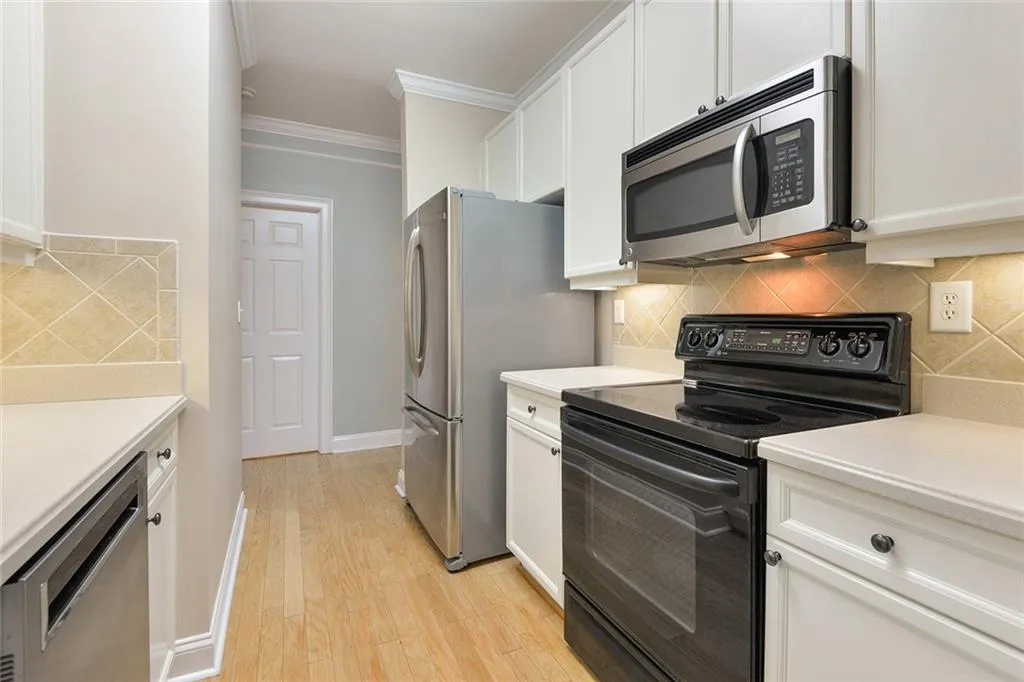5415 Northland Drive Unit 306, Atlanta, Georgia 30342, 2 Bedrooms Bedrooms, ,2 BathroomsBathrooms,Residential,Sold,5415 Northland Drive Unit 306,6597723