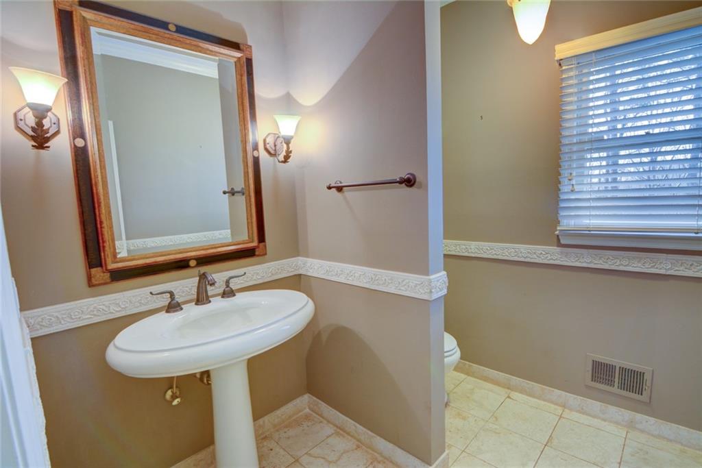 8730 The 5th Green, Sandy Springs, Georgia 30350, 6 Bedrooms Bedrooms, ,4 BathroomsBathrooms,Residential,Sold,8730 The 5th Green,7313318
