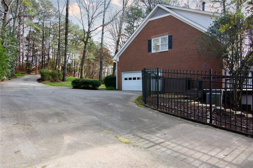 8730 The 5th Green, Sandy Springs, Georgia 30350, 6 Bedrooms Bedrooms, ,4 BathroomsBathrooms,Residential,Sold,8730 The 5th Green,7313318