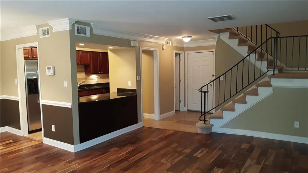 6980 Roswell Road Unit C7, Atlanta, Georgia 30328, 2 Bedrooms Bedrooms, ,1 BathroomBathrooms,Residential,Sold,6980 Roswell Road Unit C7,5719015